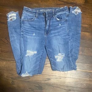 American Eagle size 4 distressed jeans